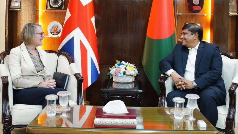 প্রধানমন্ত্রীর প্রতিরক্ষা উপদেষ্টার সঙ্গে যুক্তরাজ্যের হাইকমিশনারের সৌজন্য সাক্ষাৎ