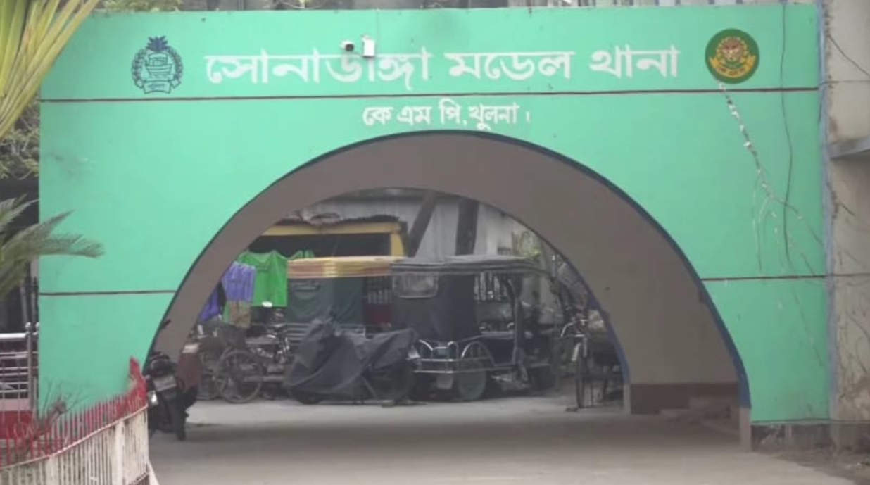 খুলনায় ট্রিপল হত্যাকাণ্ড: তিন দিন ঘরে ছিল মরদেহ, ভয়াবহ তথ্য উঠে আসছে তদন্তে