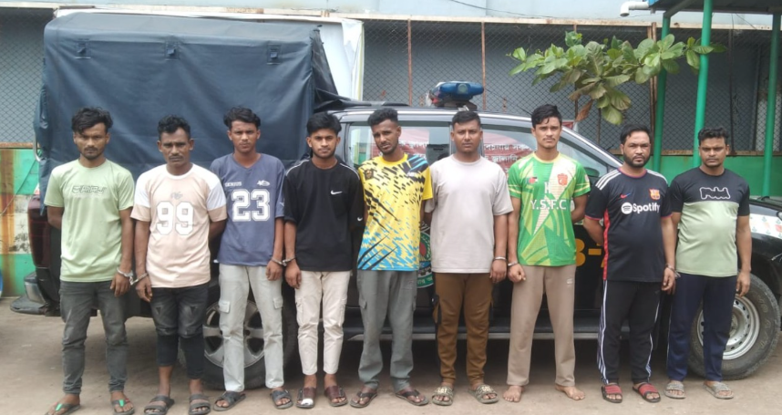 চট্টগ্রামে ইন্টারনেট অফিসে হামলা: অন্যতম সংগঠক মাইকেলসহ ৯ জন গ্রেফতার, দেশীয় অস্ত্র জব্দ