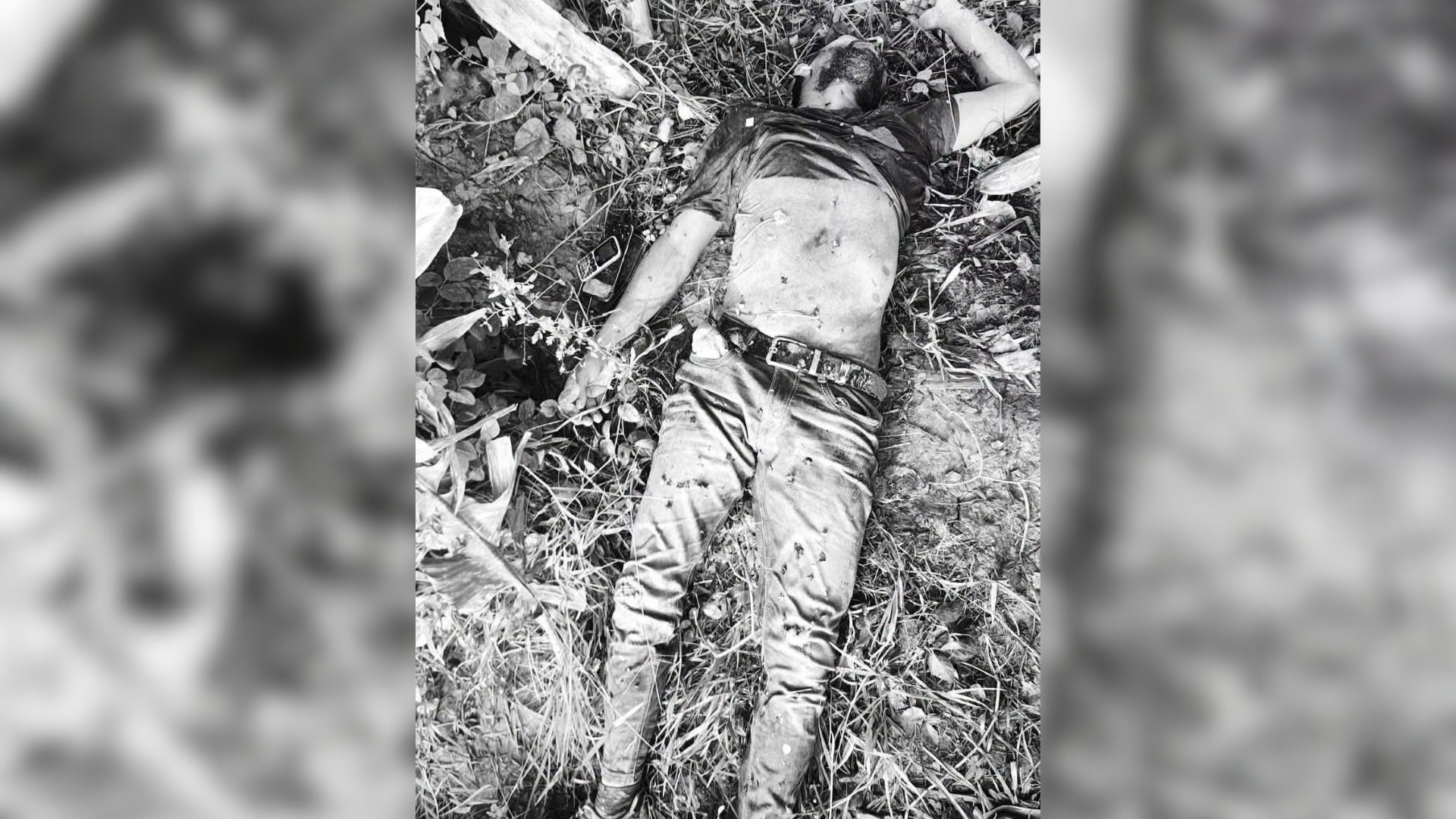 রূপসায় মাছের ঘের থেকে যুবকের গুলিবিদ্ধ মরদেহ উদ্ধার